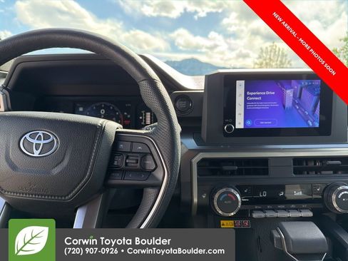 Used 2025 Toyota Tacoma SR5 AWD/4WD image 13