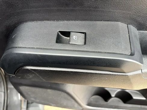 Used 2020 Toyota Tacoma SR AWD/4WD image 26