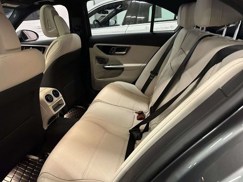 Used 2023 Mercedes-Benz C 300 4MATIC Sedan image 13