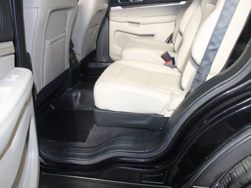 Used 2018 Ford Explorer Limited w/ Equipment Group 301A image 12