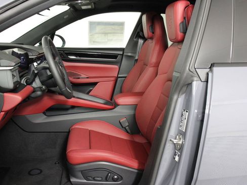 New 2026 Porsche Macan 4 Electric AWD/4WD image 5