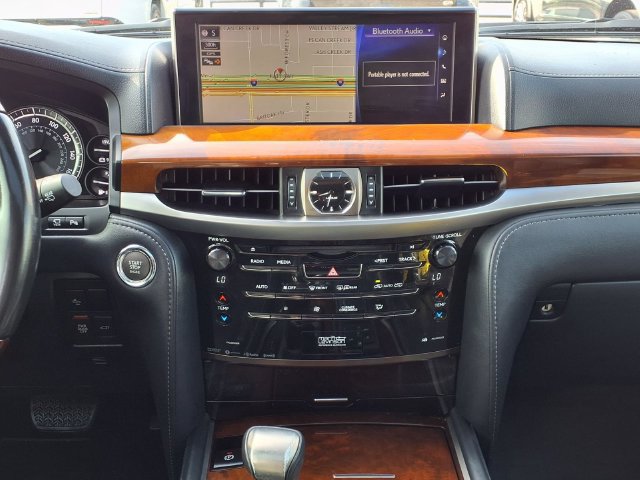 Used 2018 Lexus LX 570 4WD w/ Luxury Package image 9