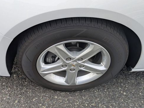 Used 2024 Chevrolet Malibu LT image 28