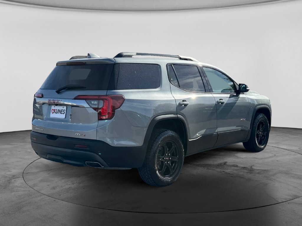 Used 2023 GMC Acadia AT4 w/ Technology Package AWD/4WD image 9