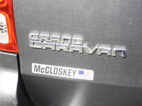 Used 2018 Dodge Grand Caravan SE FWD image 9