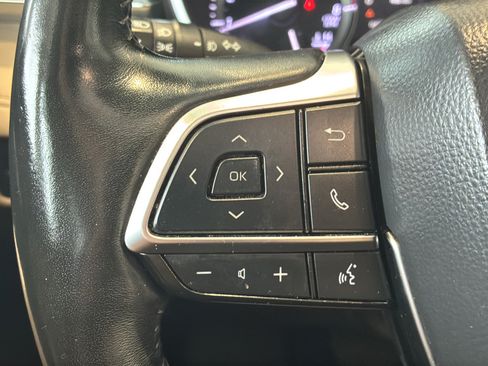 Used 2021 Toyota Highlander Platinum FWD image 36