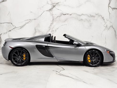 Used 2015 McLaren 650S Spider image 17