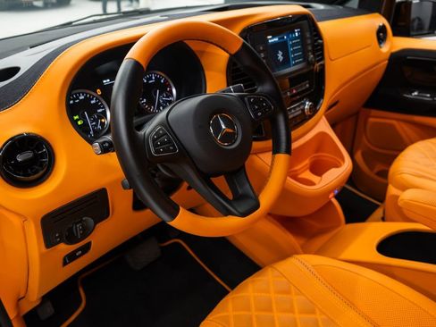 Used 2023 Mercedes-Benz Metris Passenger image 18