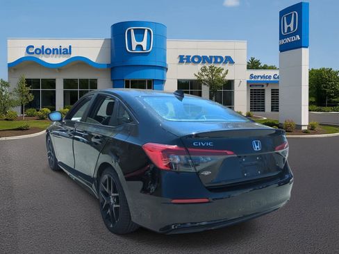 Used 2023 Honda Civic Sport image 3