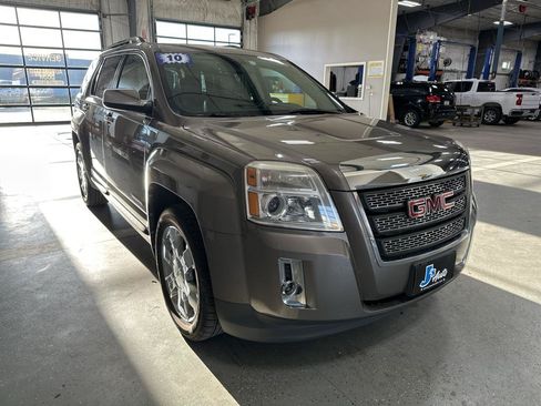 Used 2010 GMC Terrain SLT AWD/4WD image 4