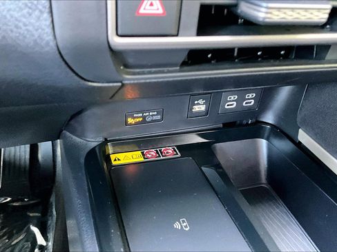 Used 2025 Toyota Camry LE FWD image 30