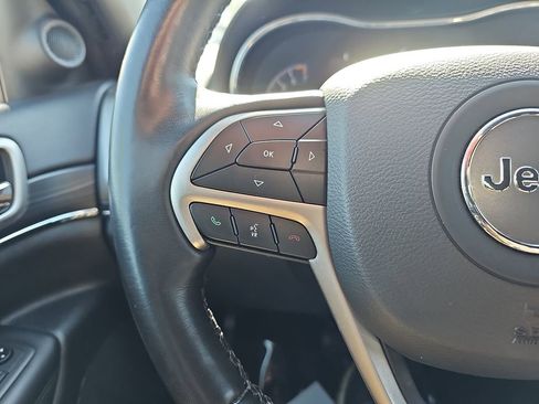 Used 2022 Jeep Grand Cherokee Limited AWD/4WD image 22