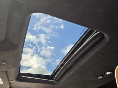 Used 2023 GMC Sierra 1500 Denali Ultimate image 19