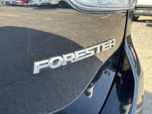 Used 2023 Subaru Forester Limited AWD/4WD image 12