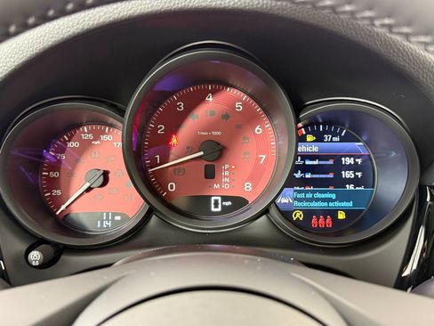 New 2026 Porsche Macan S image 24