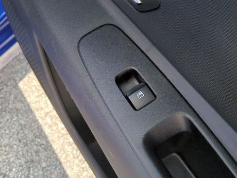 Used 2024 Hyundai Elantra SEL FWD image 36