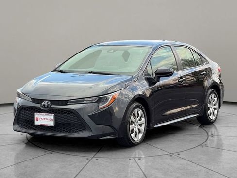 Used 2020 Toyota Corolla LE image 2