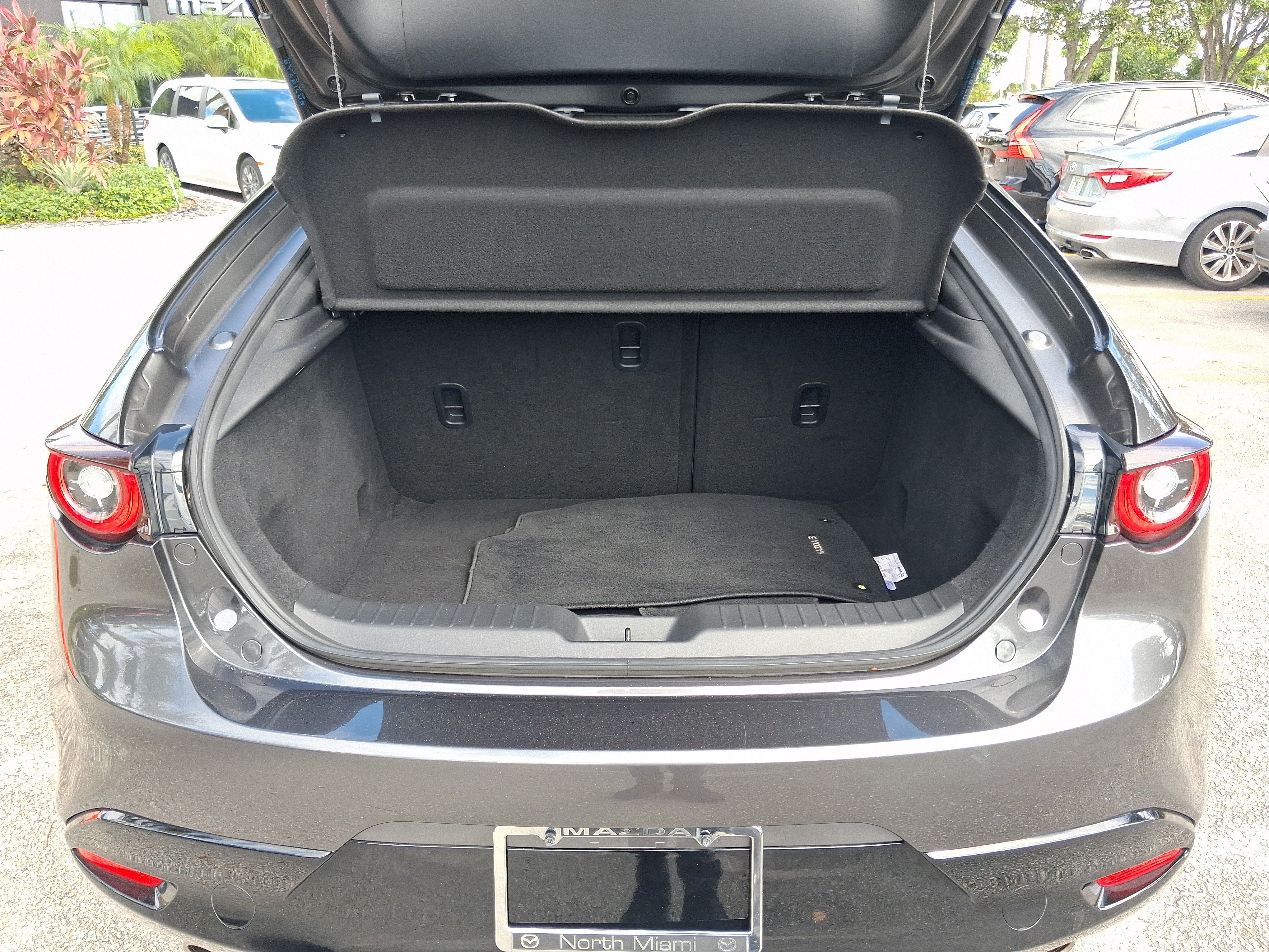 Certified 2025 MAZDA MAZDA3 s Sport FWD image 5