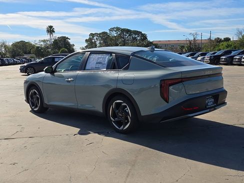 New 2025 Kia K4 EX image 6