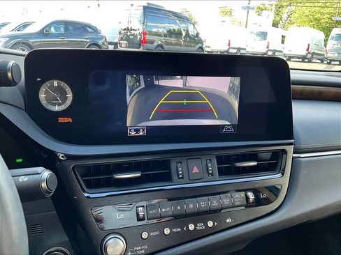 Used 2022 Lexus ES 350 w/ Premium Package FWD image 16