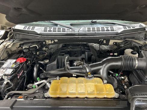 Used 2017 Ford F150 XLT w/ Equipment Group 301A Mid image 22