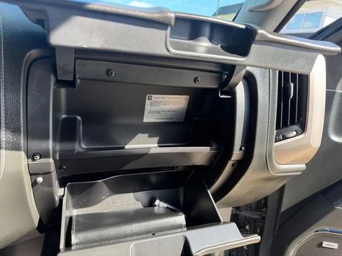 Used 2018 GMC Sierra 1500 Denali AWD/4WD image 32