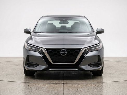 Used 2025 Nissan Sentra SV FWD image 2