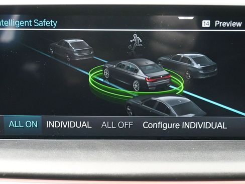 Used 2022 BMW 750i xDrive 750i xDrive w/ Executive Package image 16