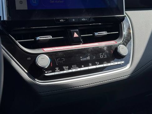 Used 2026 Toyota Corolla Cross XLE w/ Convenience Package FWD image 15