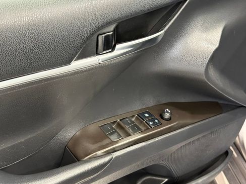 Used 2022 Toyota Camry LE FWD image 16