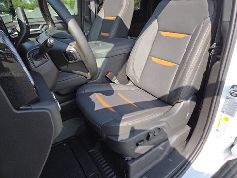 New 2026 GMC Sierra 2500 AT4 w/ AT4 Premium Plus Package AWD/4WD image 29