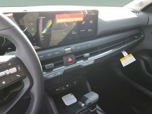 New 2025 Kia K4 EX image 17