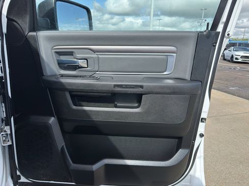 Used 2022 RAM 1500 Classic SLT w/ Protection Group AWD/4WD image 25