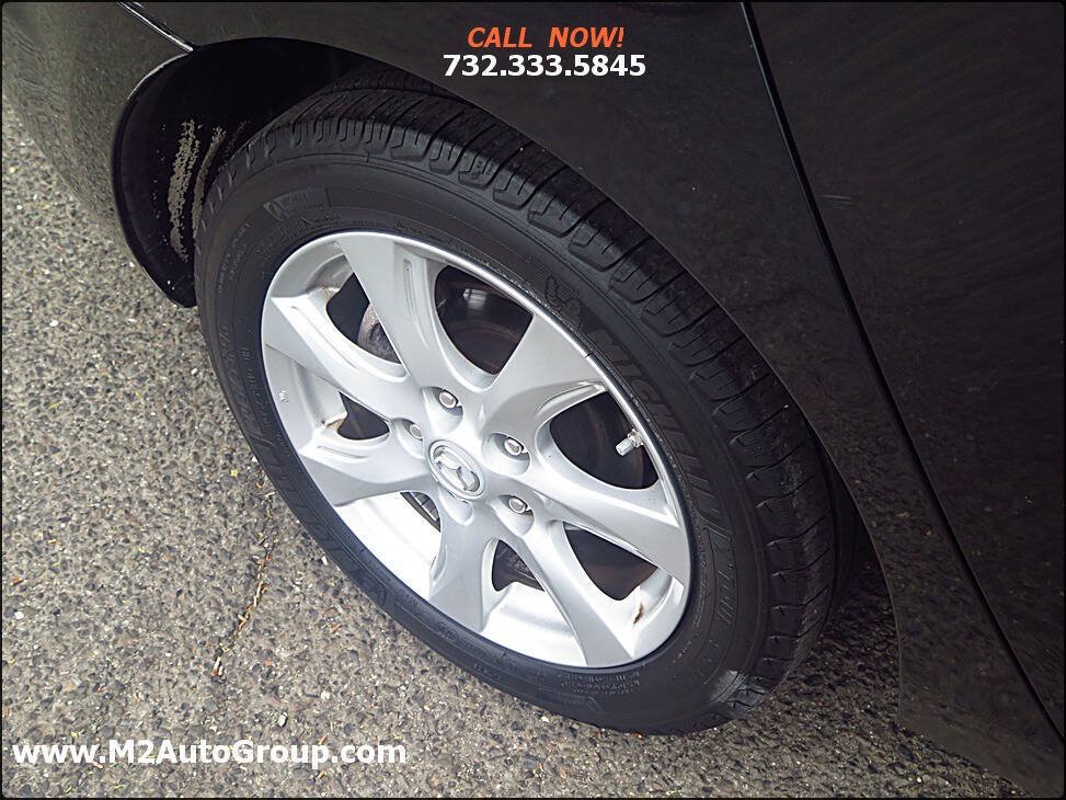 Used 2011 MAZDA MAZDA3 i Touring FWD image 25