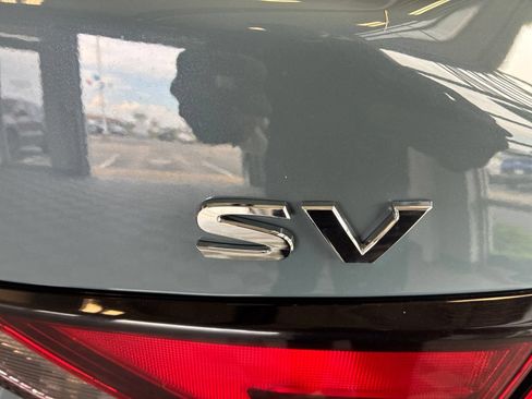 Used 2024 Nissan Sentra SV FWD image 7