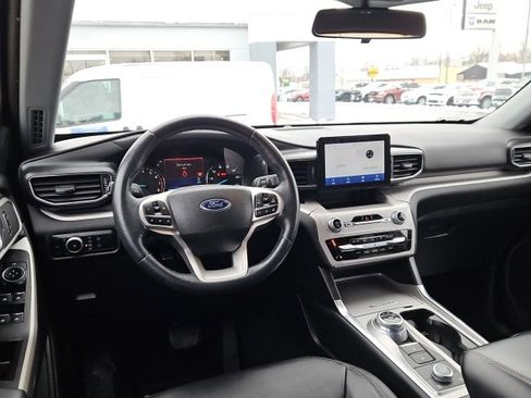 Used 2023 Ford Explorer XLT w/ Equipment Group 202A image 26