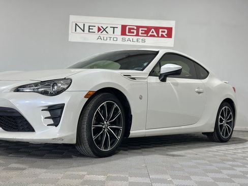 Used 2017 Toyota 86 image 6