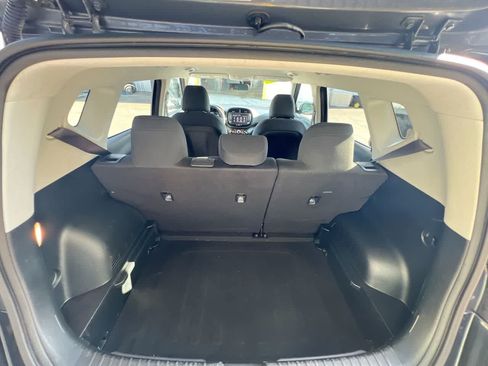 Used 2023 Kia Soul LX w/ Option Group 015 FWD image 25
