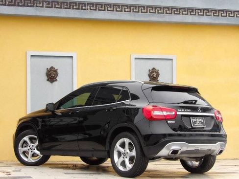 Used 2018 Mercedes-Benz GLA 250 image 4