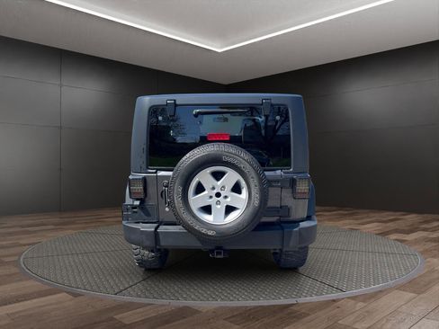 Used 2017 Jeep Wrangler Sport w/ Quick Order Package 23S AWD/4WD image 7