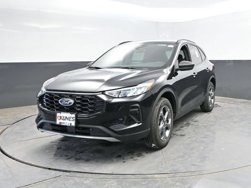 Used 2025 Ford Escape ST-Line AWD/4WD image 7