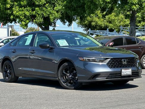 Used 2025 Honda Accord SE image 2