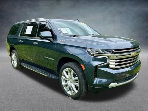 Used 2021 Chevrolet Suburban High Country RWD image 3