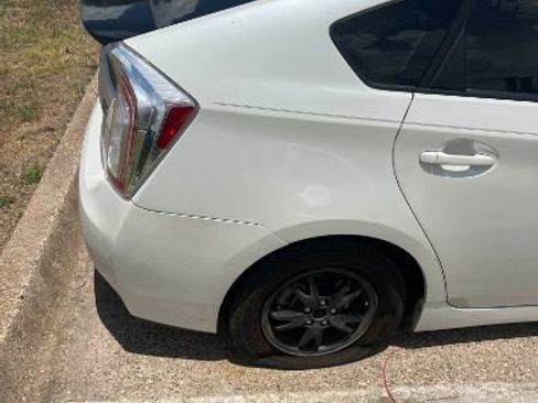 Used 2015 Toyota Prius Four FWD image 6