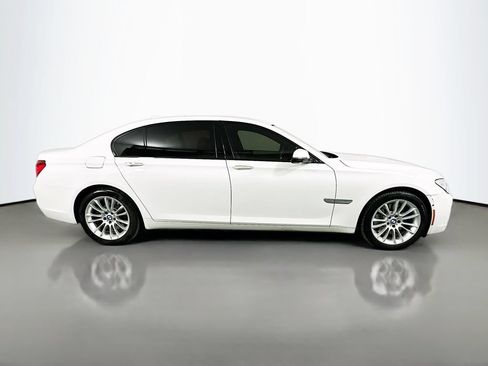 Used 2013 BMW 750Li RWD image 4