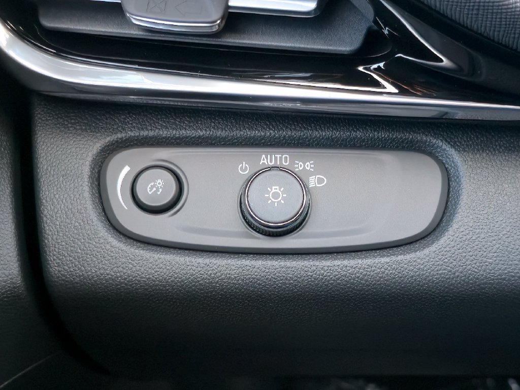 New 2026 Buick Envista Sport Touring w/ Convenience I Package FWD image 19