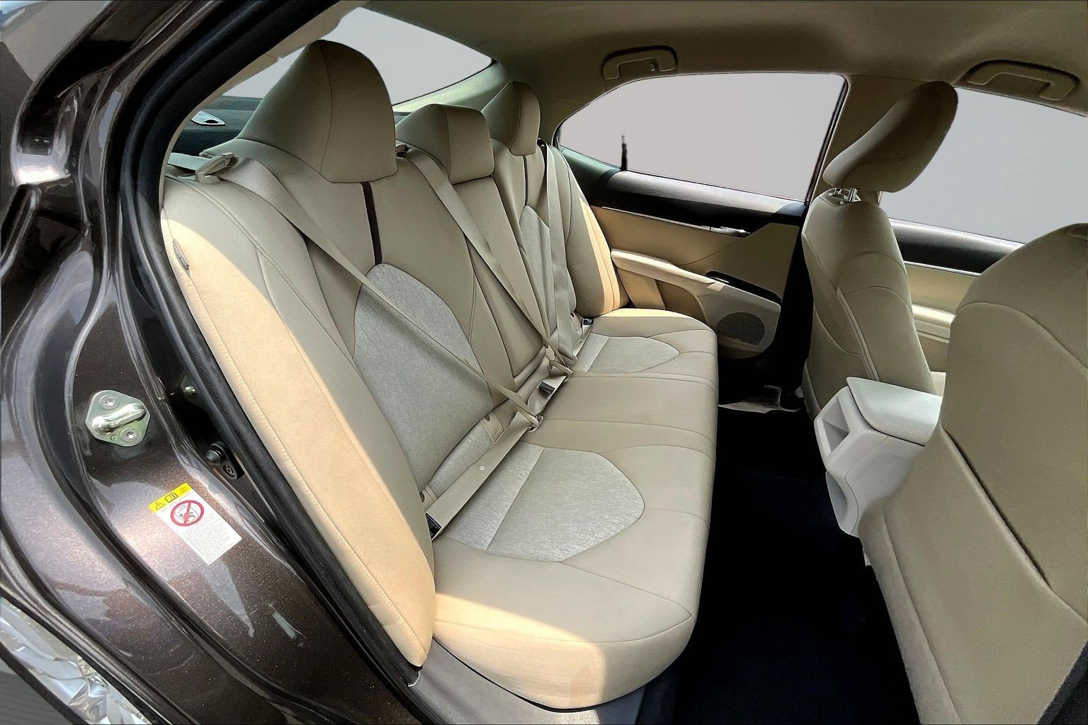 Used 2019 Toyota Camry LE FWD image 22