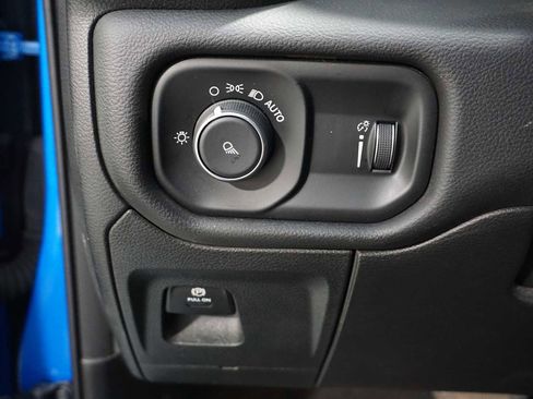 Used 2024 RAM 1500 Laramie image 27