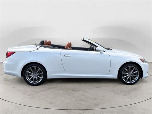 Used 2013 Lexus IS 250C image 8