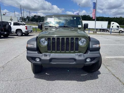 Used 2024 Jeep Wrangler Unlimited Sport AWD/4WD image 8